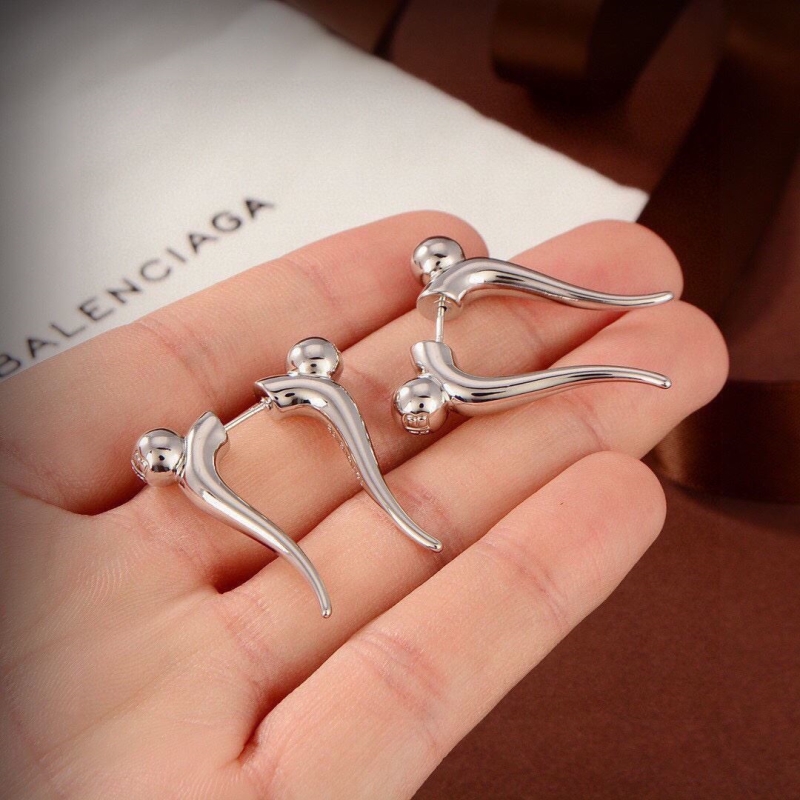 Ba1en*iaga earrings
